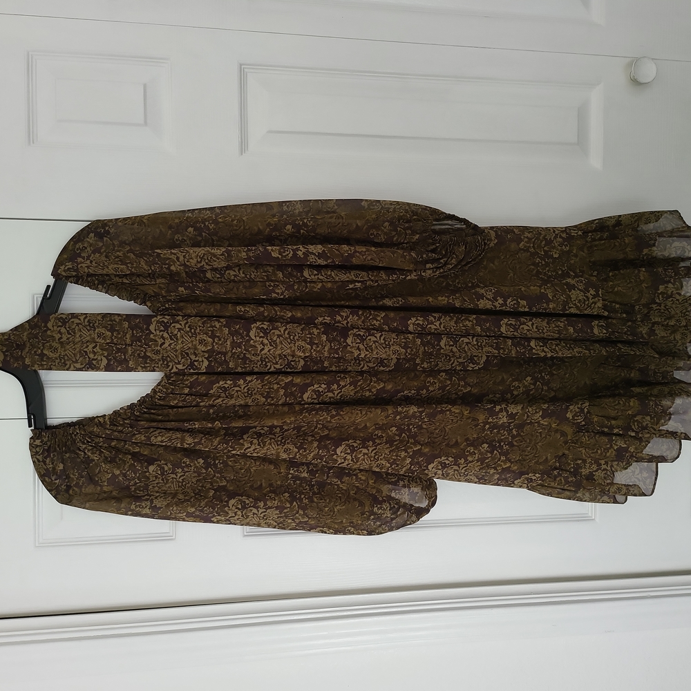 Dress - Picture 3 of 3